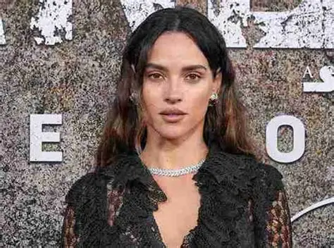 Adria Arjona
